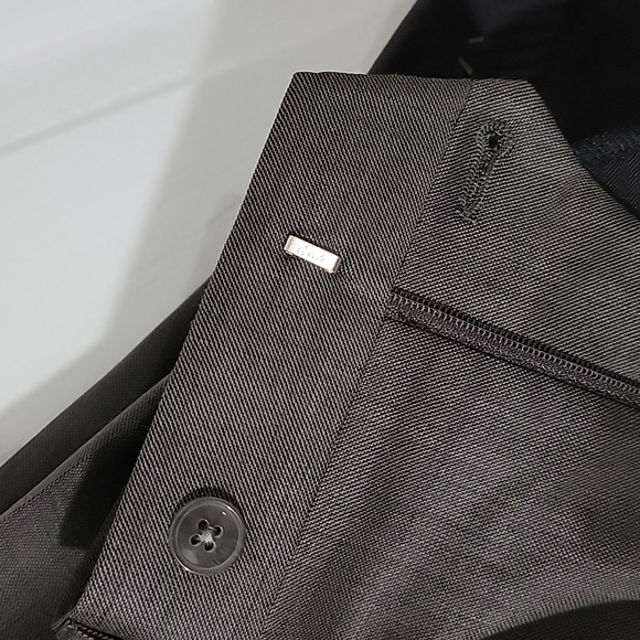 NWT Men's Calvin Klein X-Fit Suit, 40R, 33W. New with tags! - Picture 11 of 12